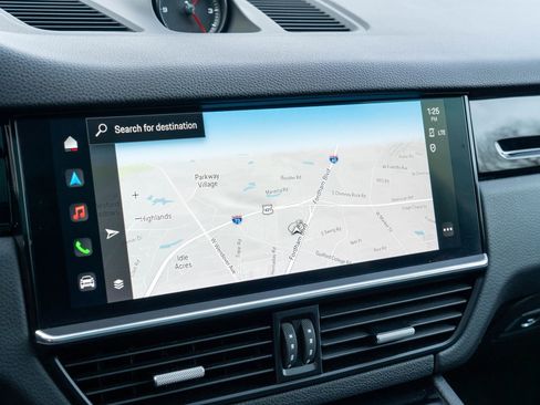 Certified 2023 Porsche Cayenne image 28