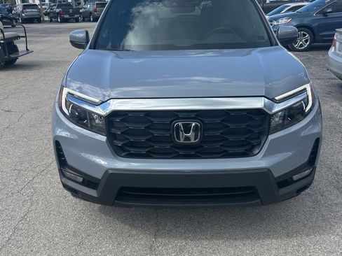 Used 2025 Honda Passport EX-L image 2