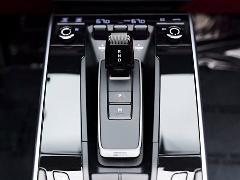 Used 2022 Porsche 911 Turbo S w/ 911 Turbo Sportdesign Package image 65