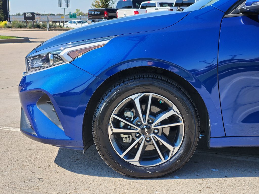 Used 2023 Kia Forte LXS w/ LXS Technology Package FWD image 14