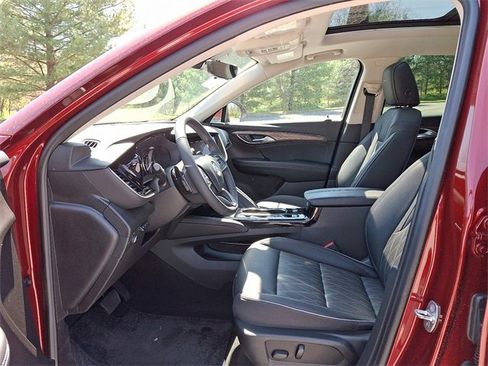 Certified 2022 Buick Envision Avenir w/ Technology Package II image 13