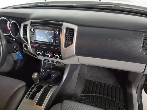 Used 2015 Toyota Tacoma 4x4 Double Cab w/ TRD Off-Road Package image 23