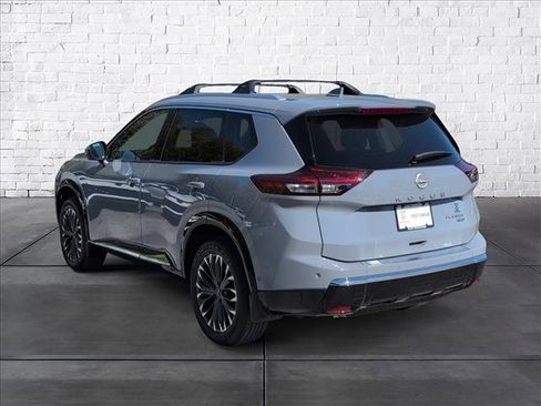 Used 2025 Nissan Rogue Platinum w/ Platinum Premium Package image 4