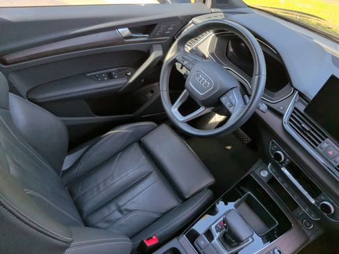 Used 2023 Audi Q5 2.0T Premium Plus w/ Premium Plus Package AWD/4WD image 35