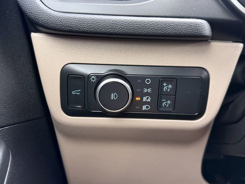 Used 2022 Ford Escape SEL FWD image 29