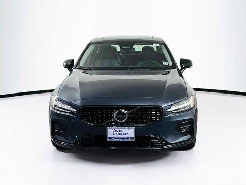 Used 2024 Volvo S60 B5 Plus image 2