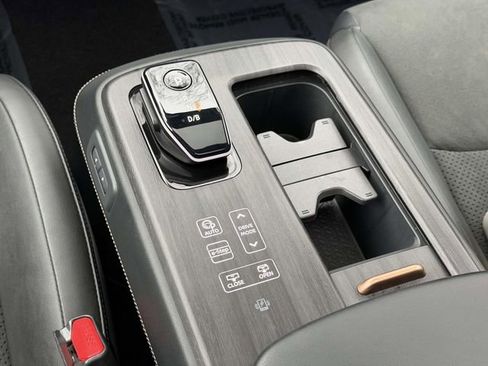 Used 2023 Nissan Ariya FWD image 20