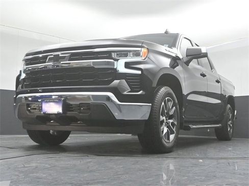 Used 2023 Chevrolet Silverado 1500 LT image 34