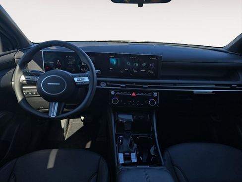 Certified 2025 Hyundai Santa Cruz SEL image 9