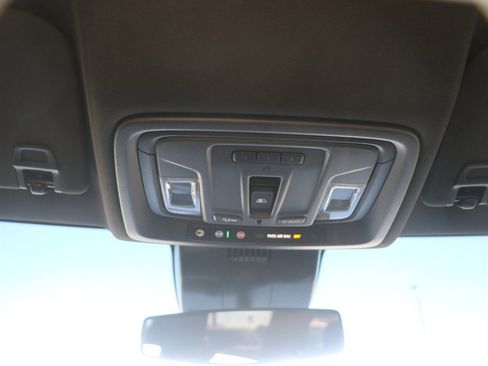 Used 2025 Chevrolet Silverado 2500 LT w/ Convenience Package image 27