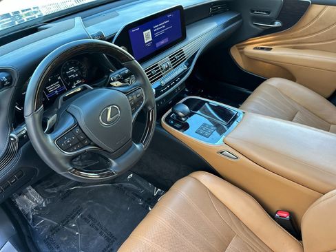 Used 2025 Lexus LS 500 500 Base w/ Interior Upgrade Package image 10