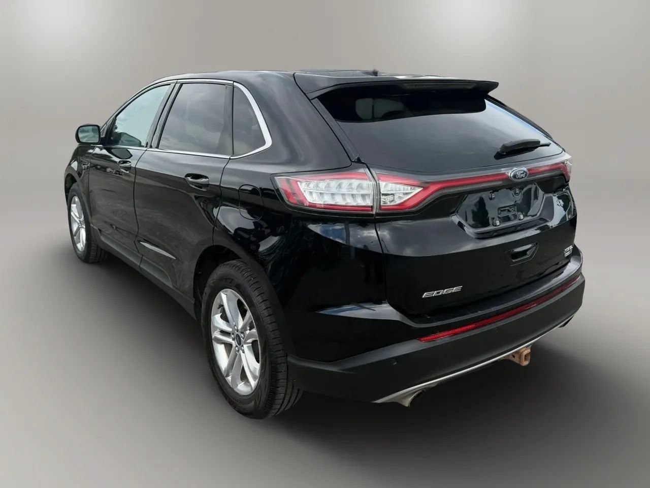 Used 2018 Ford Edge SEL w/ Equipment Group 201A AWD/4WD image 5