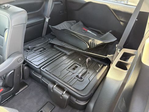 Used 2023 GMC Acadia Denali w/ Denali Technology Package FWD image 74