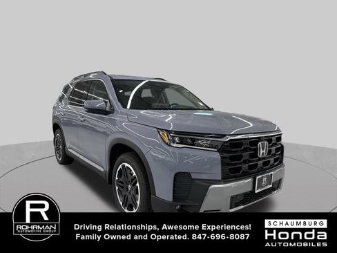 Used 2026 Honda Pilot Touring image 3