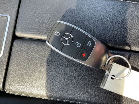 Used 2020 Mercedes-Benz GLB 250 4MATIC image 30