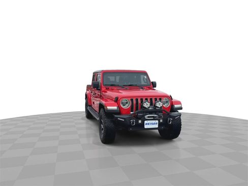 Used 2020 Jeep Gladiator Overland image 3
