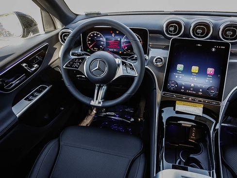 New 2026 Mercedes-Benz GLC 300 4MATIC image 14