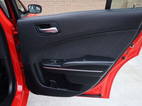 Used 2016 Dodge Charger SXT w/ Navigation & Travel Group image 21