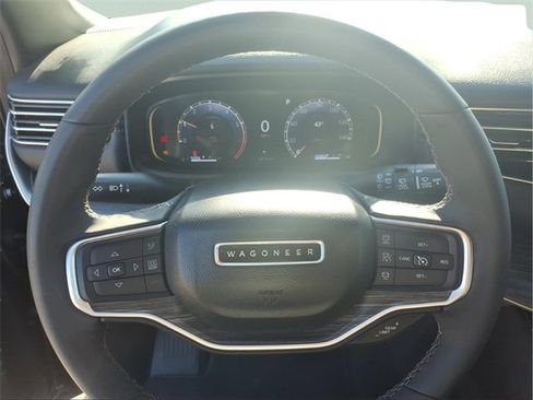 Used 2024 Jeep Wagoneer L Series II image 21