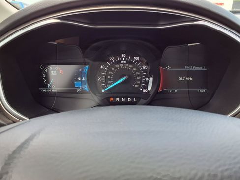 Used 2020 Ford Fusion SE FWD image 15