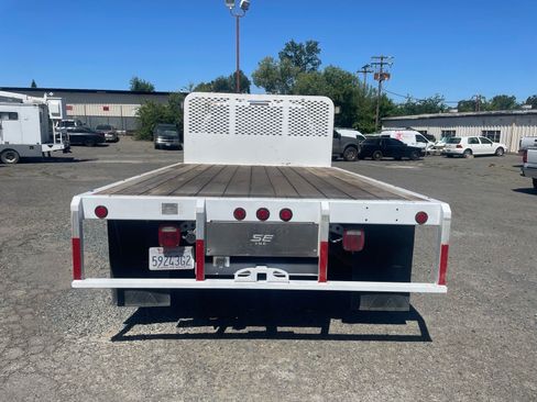 Used 2016 Ford F550 2WD Regular Cab Super Duty image 9