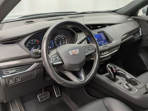 Certified 2023 Cadillac XT4 Sport w/ Cold Weather Package AWD/4WD image 9