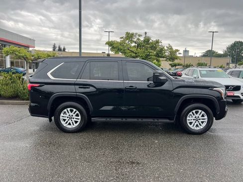 Certified 2023 Toyota Sequoia SR5 w/ SR5 Premium Package AWD/4WD image 5