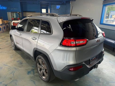 Used 2016 Jeep Cherokee Latitude FWD image 10