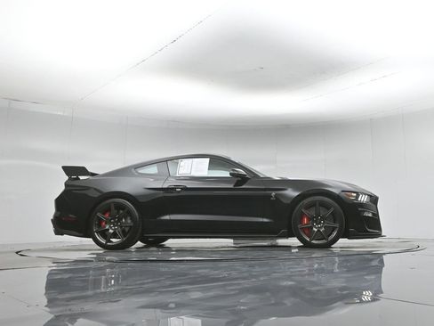 Certified 2021 Ford Mustang Shelby GT500 w/ Carbon Fiber Track Pack RWD image 45