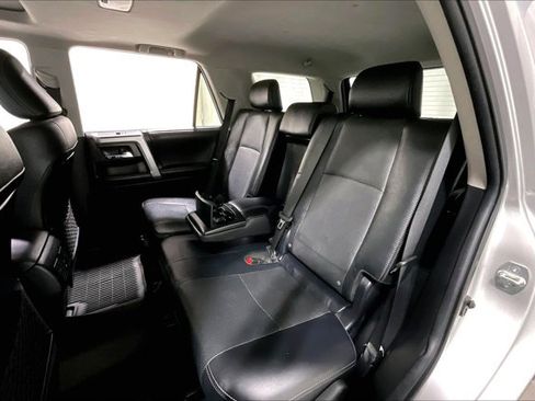 Used 2022 Toyota 4Runner Limited AWD/4WD image 26