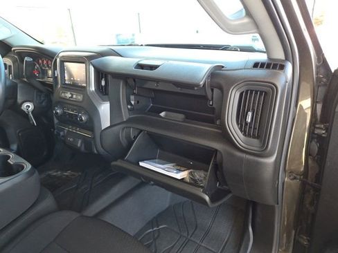 Used 2022 Chevrolet Silverado 2500 Custom w/ Custom Value Package AWD/4WD image 54