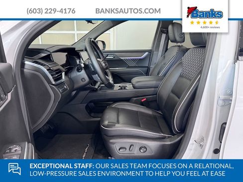 Certified 2024 GMC Acadia Denali w/ Super Cruise Package image 9