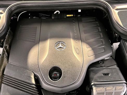 Used 2024 Mercedes-Benz GLE 450 4MATIC image 31