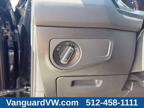Used 2020 Volkswagen Tiguan SE AWD/4WD image 22