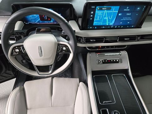 New 2026 Lincoln Aviator Reserve AWD/4WD image 17