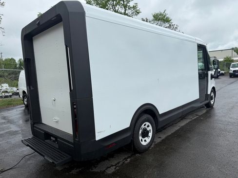 Used 2024 Chevrolet Brightdrop 600 w/ Battery Pack, Max Range AWD/4WD image 2
