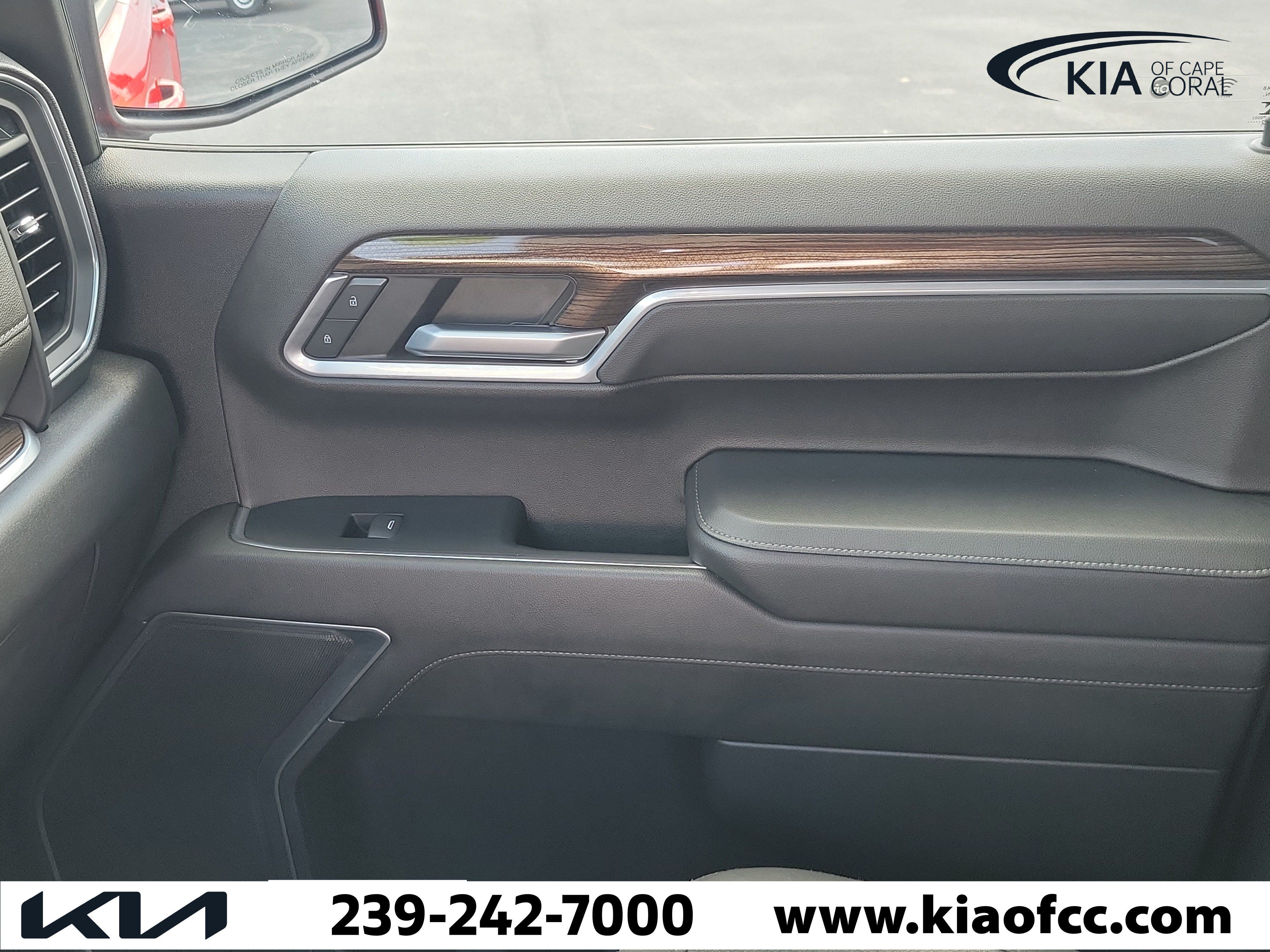 Used 2022 Chevrolet Silverado 1500 LT AWD/4WD image 29