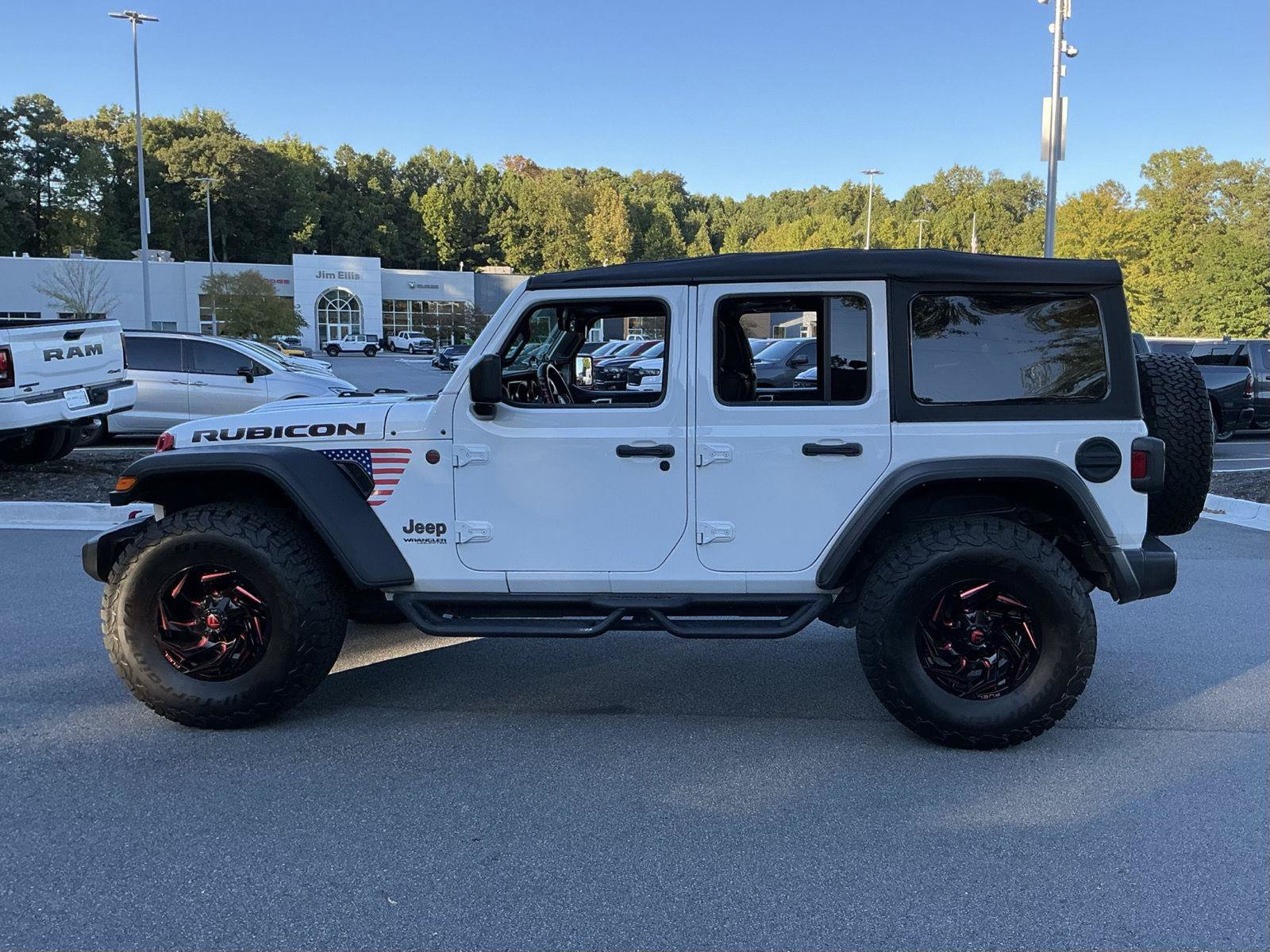 Used 2022 Jeep Wrangler Unlimited Rubicon AWD/4WD image 2
