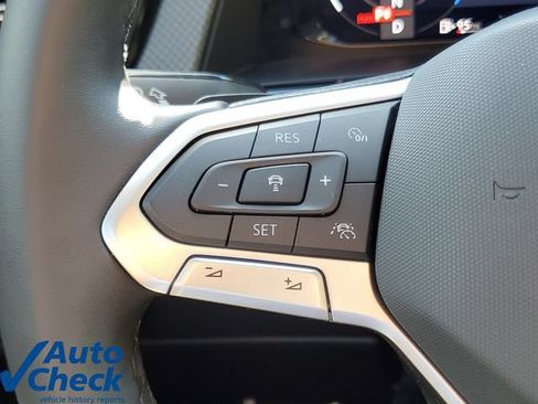 Used 2024 Volkswagen Atlas Peak Edition SEL AWD/4WD image 25