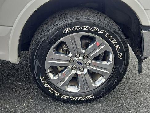 Certified 2019 Ford F150 Lariat image 4