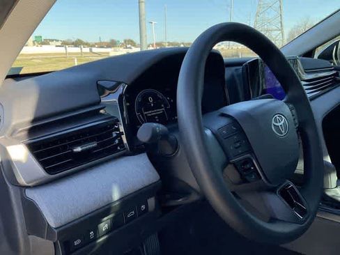 Used 2026 Toyota Camry LE w/ Convenience Package image 10