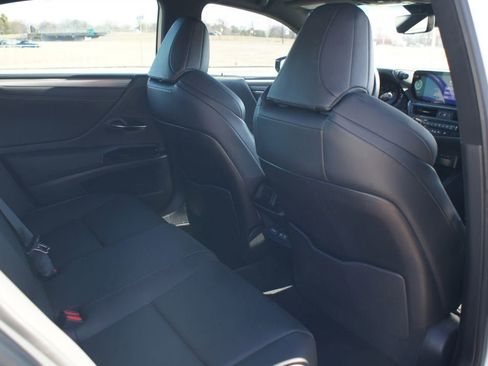 Used 2023 Lexus ES 350 F Sport w/ Accessory Package (Z2) image 22