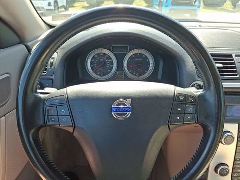 Used 2011 Volvo C70 T5 FWD image 17