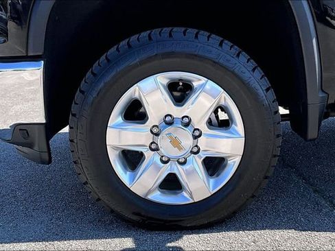 Used 2022 Chevrolet Silverado 2500 LTZ w/ LTZ Plus Package AWD/4WD image 30