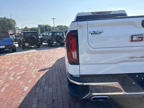 Used 2024 GMC Sierra 1500 SLT w/ SLT Premium Package AWD/4WD image 10