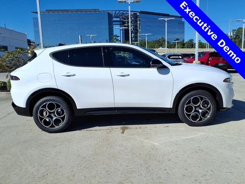 New 2025 Alfa Romeo Tonale AWD image 5