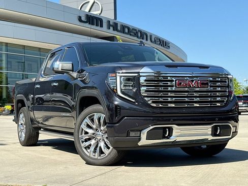 Used 2023 GMC Sierra 1500 Denali w/ Denali Reserve Package AWD/4WD image 2
