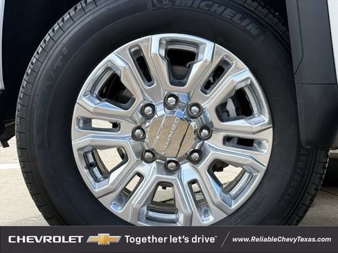 Used 2022 GMC Sierra 2500 Denali w/ Denali Ultimate Package AWD/4WD image 10
