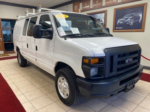 Used 2014 Ford E-250 and Econoline 250 w/ Power Group image 6