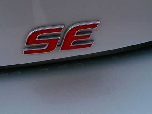 Used 2024 Toyota Corolla SE image 12